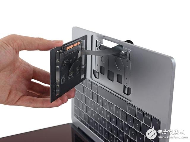 蘋果新Macbook Pro13寸拆解：集成度創新高度 搭配史上最好音質