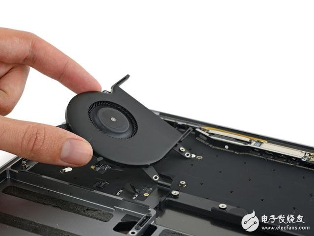 蘋果新Macbook Pro13寸拆解：集成度創新高度 搭配史上最好音質