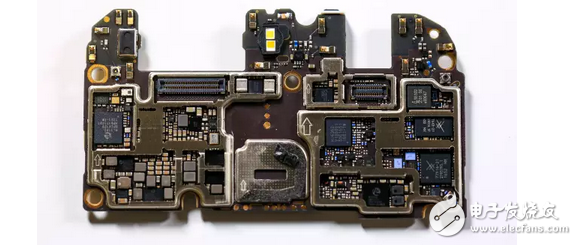 華為榮耀v9真機(jī)拆卸實(shí)拍？如此速度拆解能看得出端倪嗎？