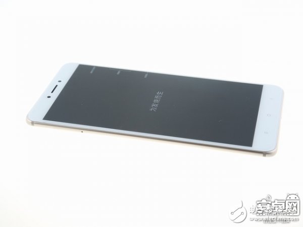 小米Max 2手機拆解：動手難度不高，容易維修