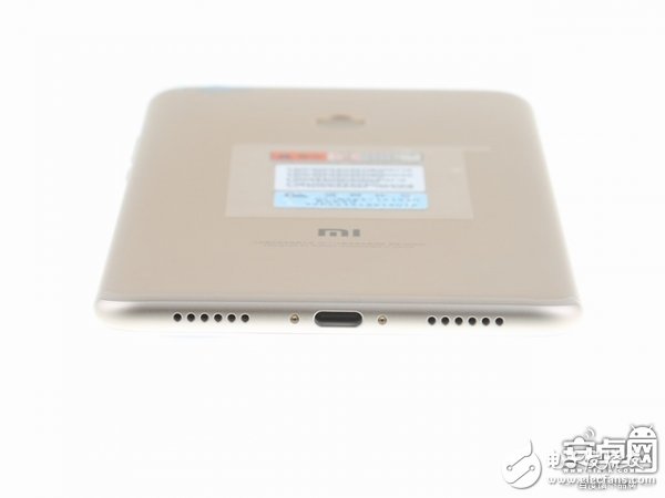 小米Max 2手機拆解：動手難度不高，容易維修