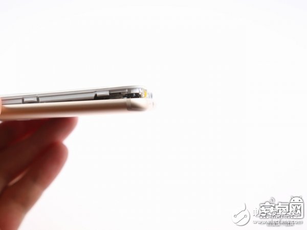 小米Max 2手機拆解：動手難度不高，容易維修