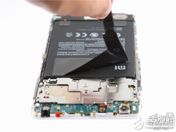 小米Max 2手機拆解：動手難度不高，容易維修